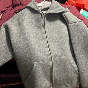 Worn twice ZARA sweater heavy jacket gray very cute to style on a daily basis